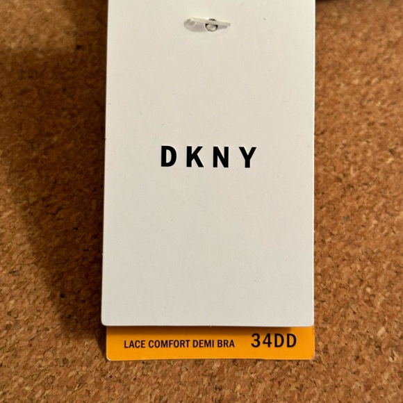 DKNY - 34DD LACE COMFORT DEMI BRA - NWT - Picture 2 of 3